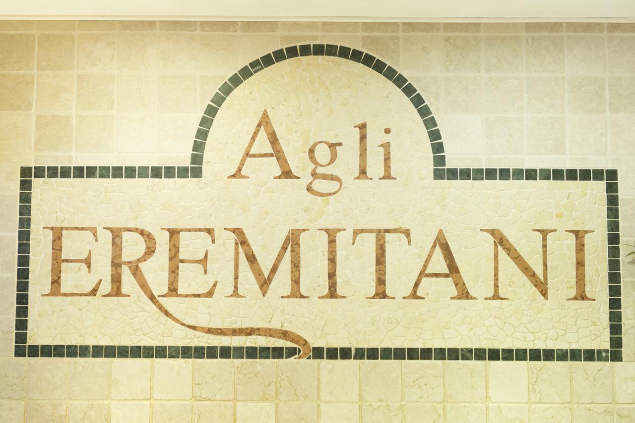 Eremitani *